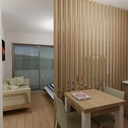Dori's Kristal Studio Tirana